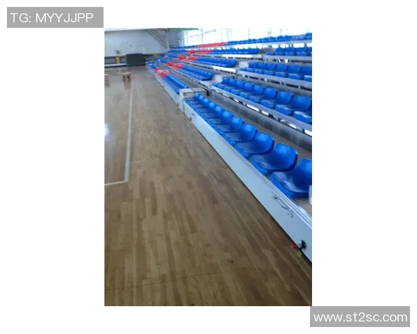 最新体育动态：从球场到更衣室全了解