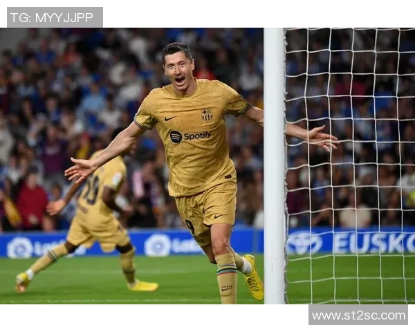 明星球员表现分析：莱万多夫斯基进球解析